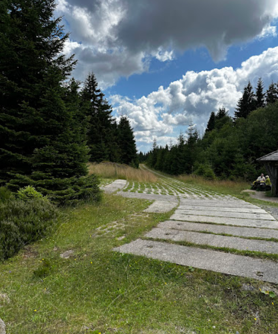 Dreieckiger Pfahl