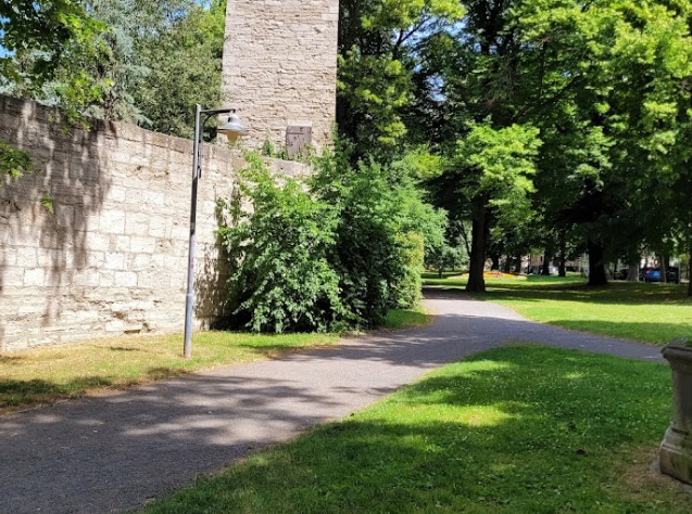 Park vor der Stadtmauer