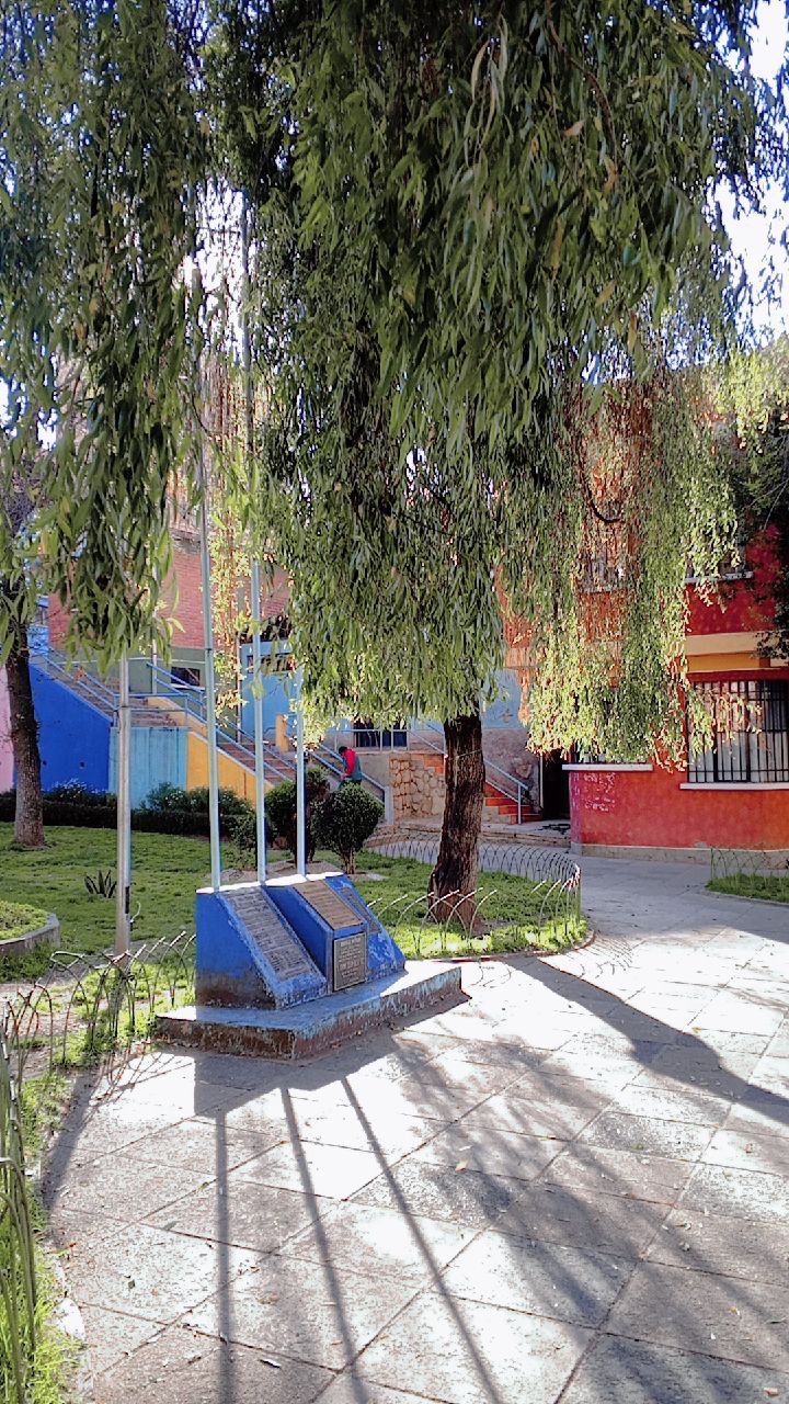 Plaza Huallparrimachi